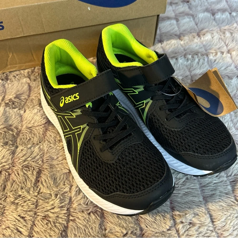 Asics Black and Green Sneakers with Breathable Mesh